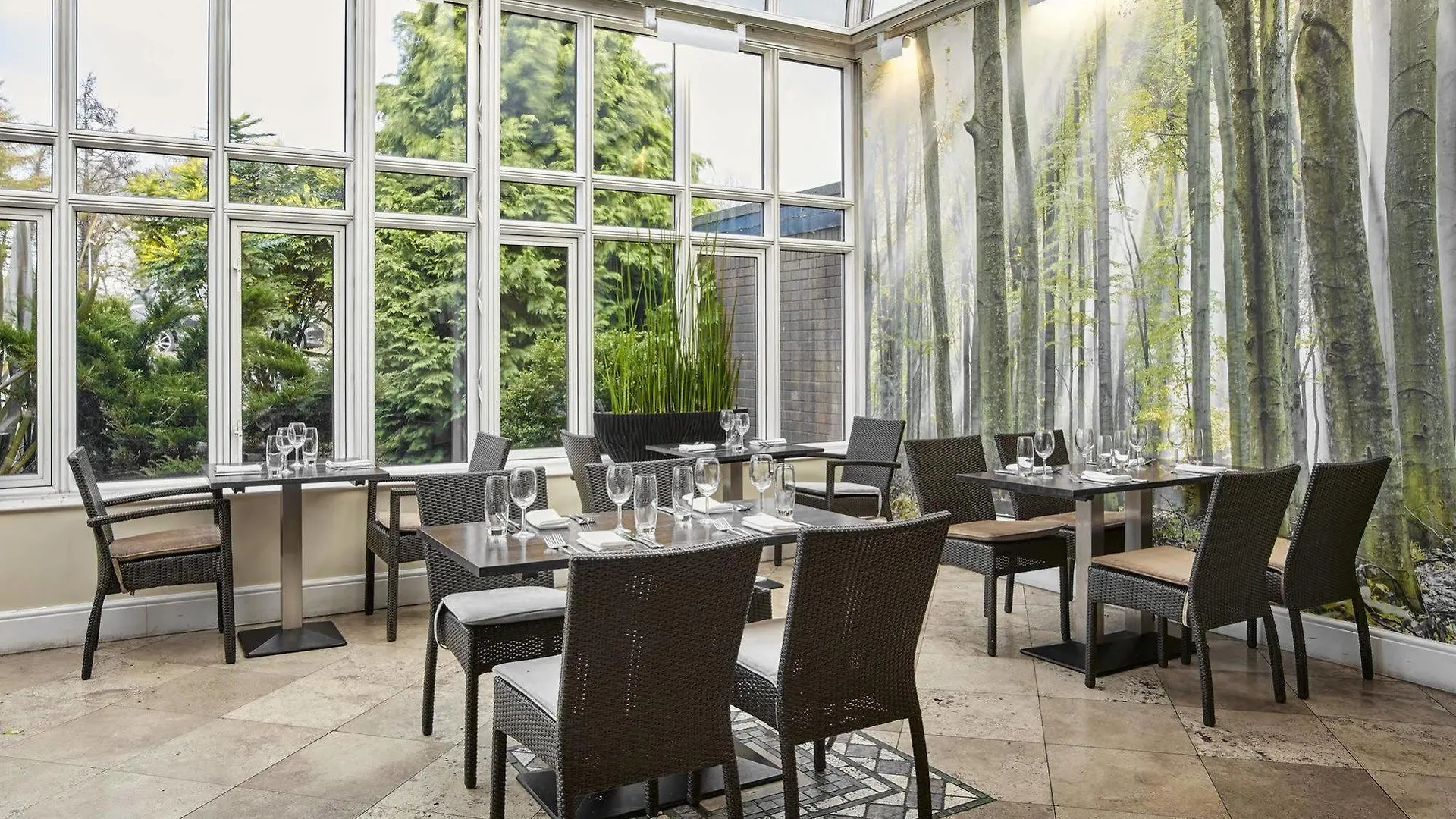 Leonardo Hotel East Midlands Airport Castle Donington 4*,
