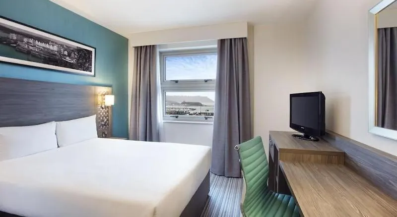 Hotel Jurys Inn East Midlands Airport  Castle Donington
