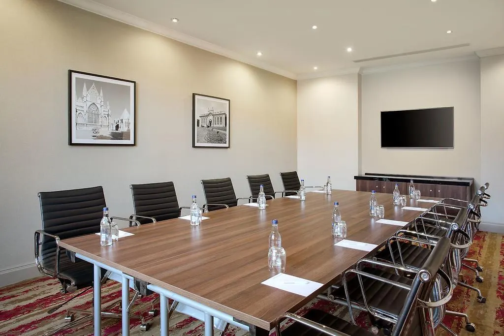 Hotel Jurys Inn East Midlands Airport  Castle Donington