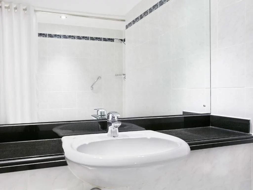 Jurys Inn East Midlands Airport  Castle Donington