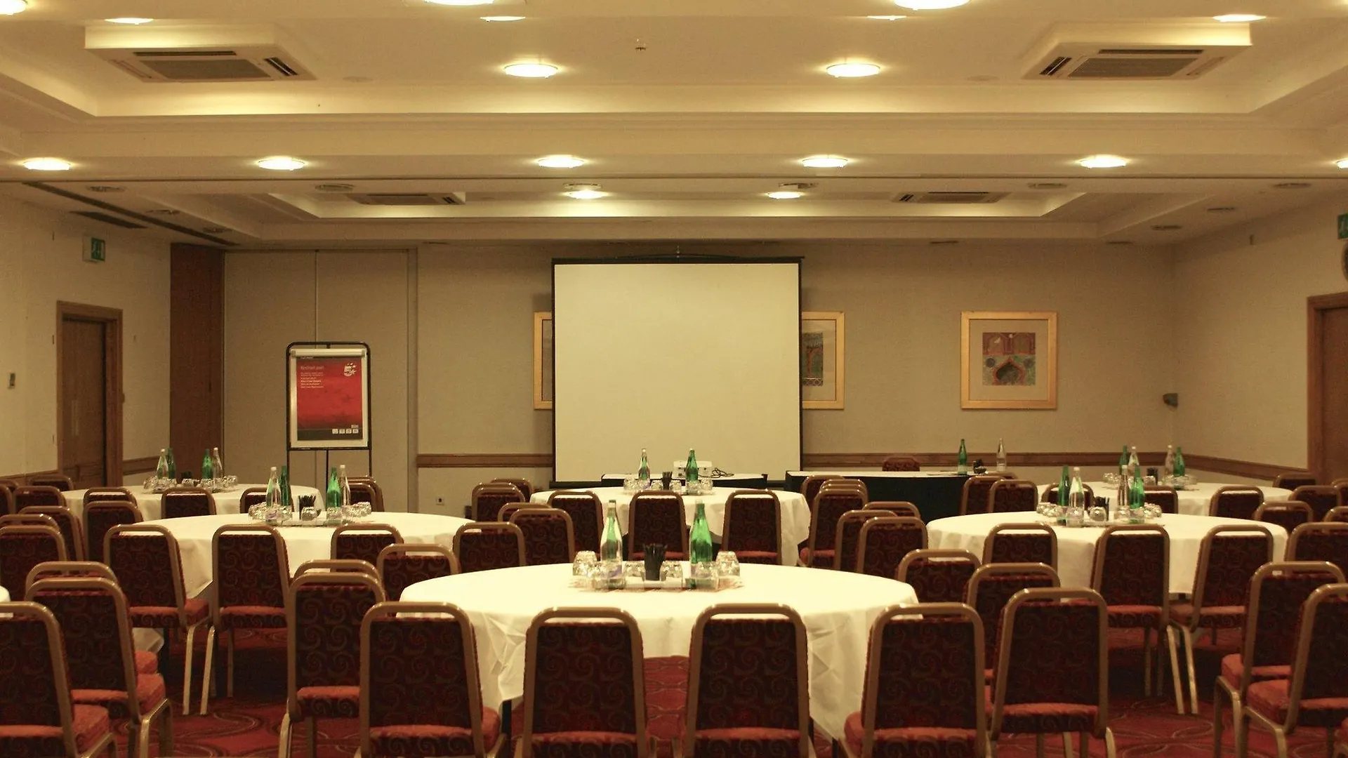 Jurys Inn East Midlands Airport  Castle Donington
