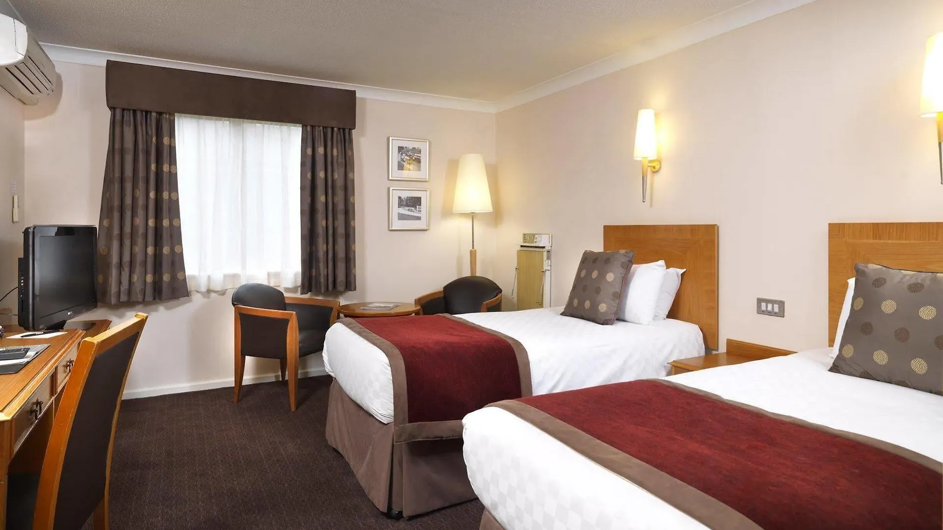 Jurys Inn East Midlands Airport  Castle Donington Großbritannien