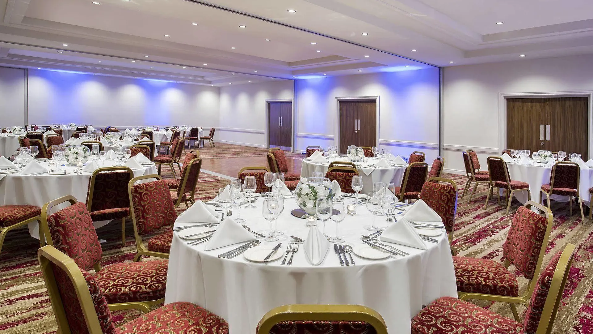 Jurys Inn East Midlands Airport  Castle Donington Hotel